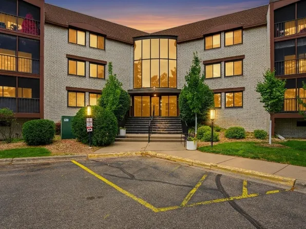 4710 58th Ave N APT 306, Crystal, MN 55429