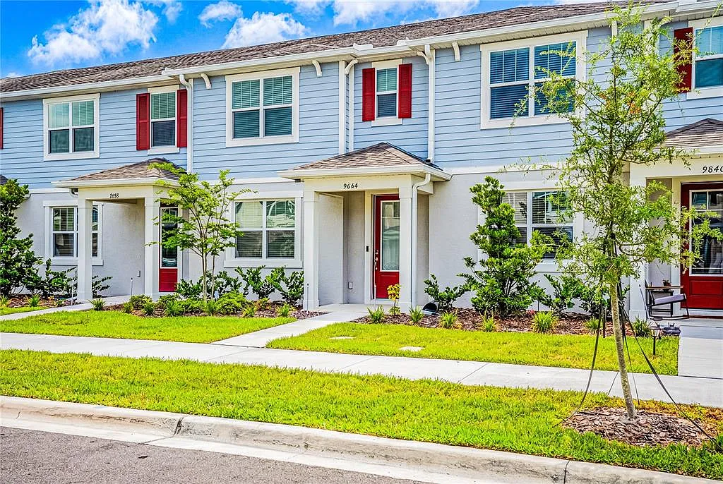 3 bed, 2.5 bath, 1800 sqft, $2,850 — Photo 1
