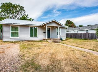 211 W Vinyard Rd, Duncanville, TX 75137