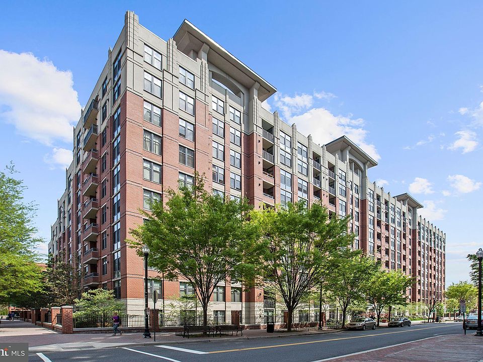 1st image of 1021 N Garfield St APT 636