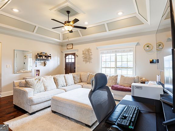 4th image of 4192 Bowen Way