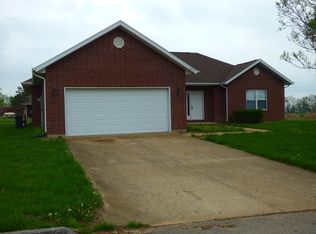 2604 Mayfield Dr, Mountain Grove, MO 65711