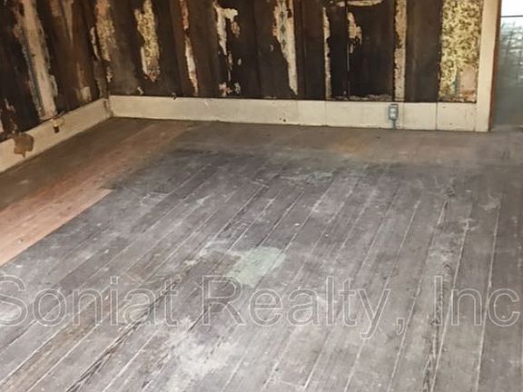 5th image of 1023 Clouet St #1023