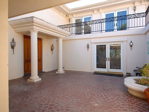 2nd image of 6004 Cobblestone Dr