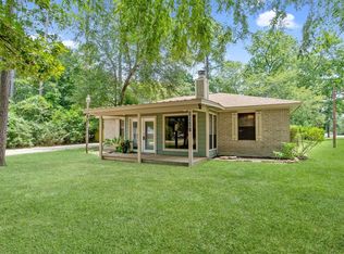 9947 Lake Shore Dr, Montgomery, TX 77316