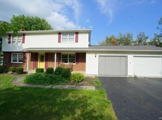 3585 Saint Christopher Ln, Ransomville, NY 14131