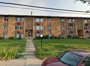 220 28th Street Dr SE #11, Cedar Rapids, IA 52403