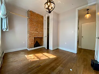 Rented by Safdie Realty Group