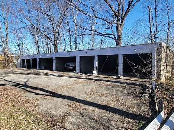 5th image of 710 Rockford Ave #704