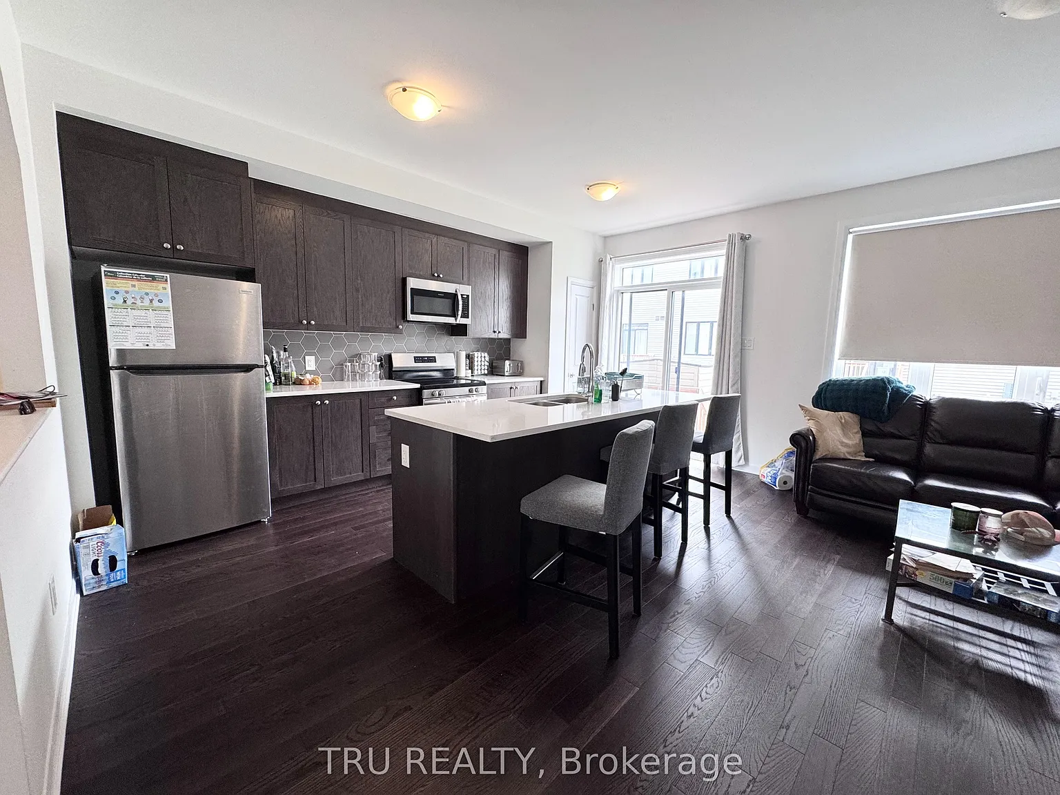 3 bed, $3,000 — Photo 4