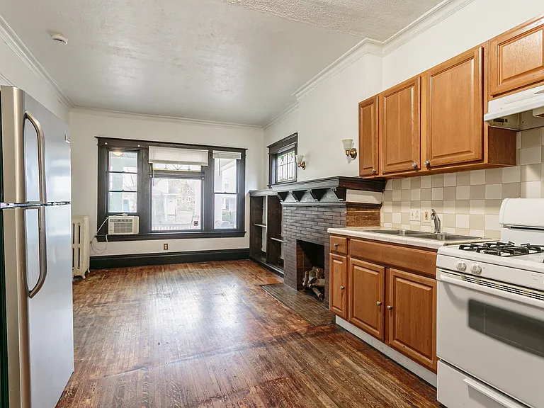 336 S Goodman St #1 — Photo 6