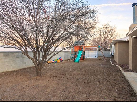 5th image of 3201 Municipal Dr