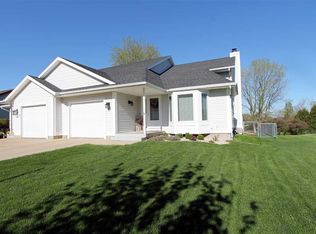 115 22nd Ave #B, Monroe, WI 53566