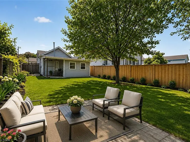 70 Poulette St — Photo 4