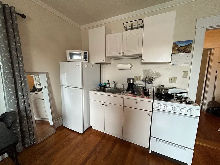 1047 Union Ave #2 — Photo 4