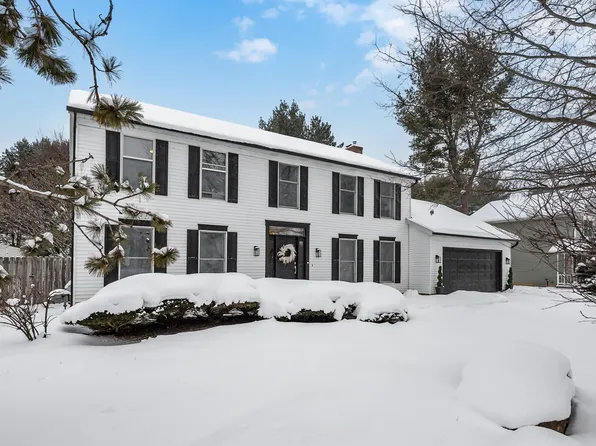 6136 Sablewood Cir, Portage, MI 49024