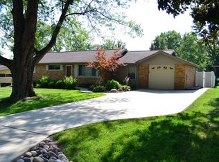 237 Mount Aire Dr, East Peoria, IL 61611