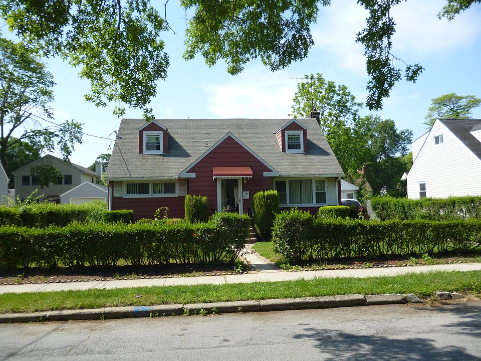 1st image of 425 Coolidge Ave
