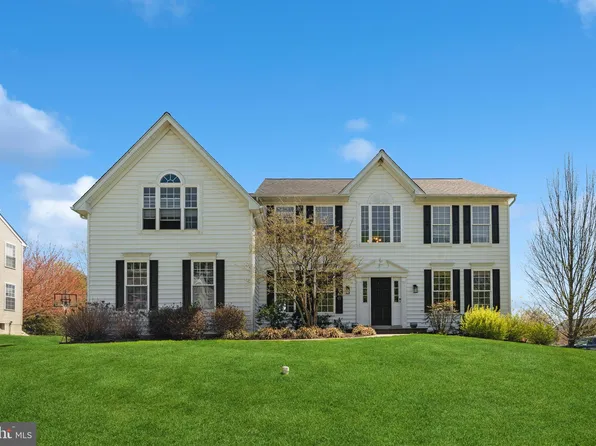 245 Ferndale Ln, Downingtown, PA 19335