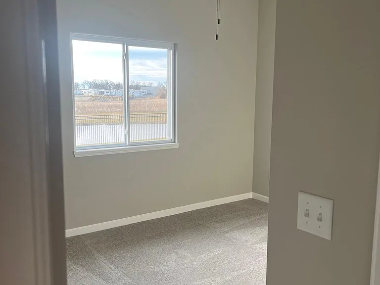 904 N Cloverleaf St — Photo 12