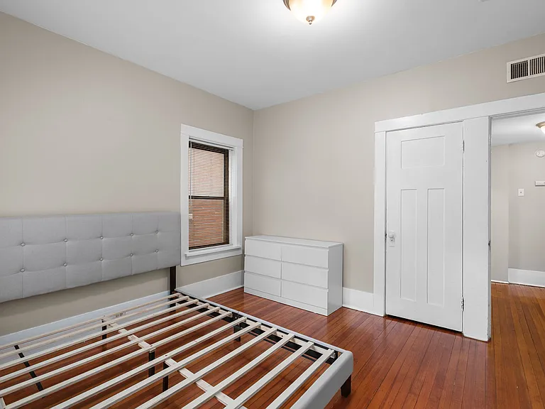 6010 Waterman Blvd — Photo 15