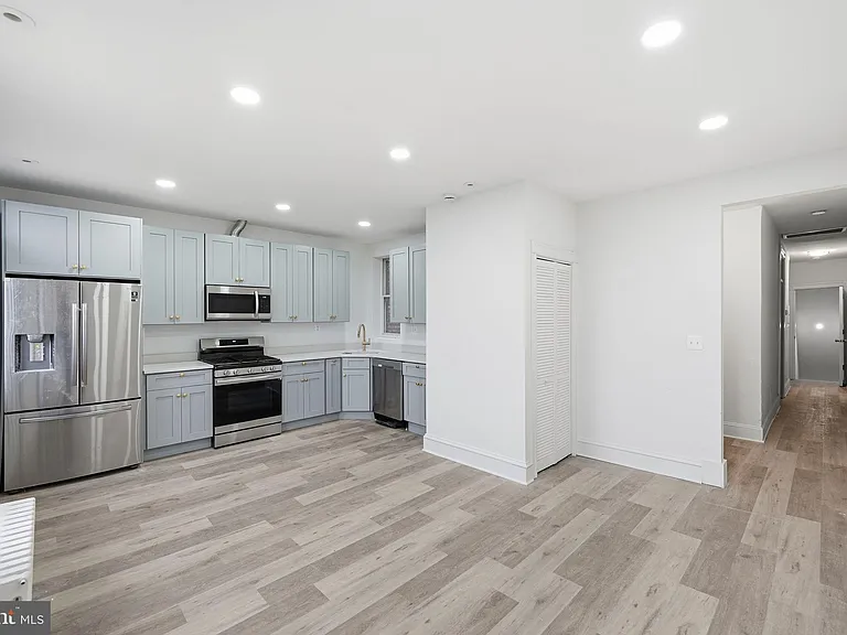 2032 N Capitol St NW #2 — Photo 4