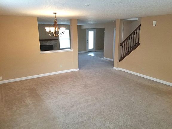 5th image of 10148 Clear Creek Cir