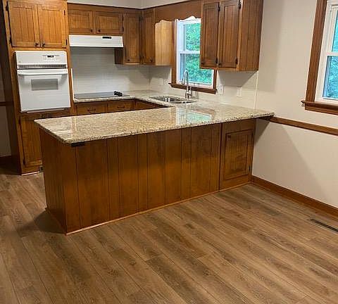 Eat in kitchen with bar