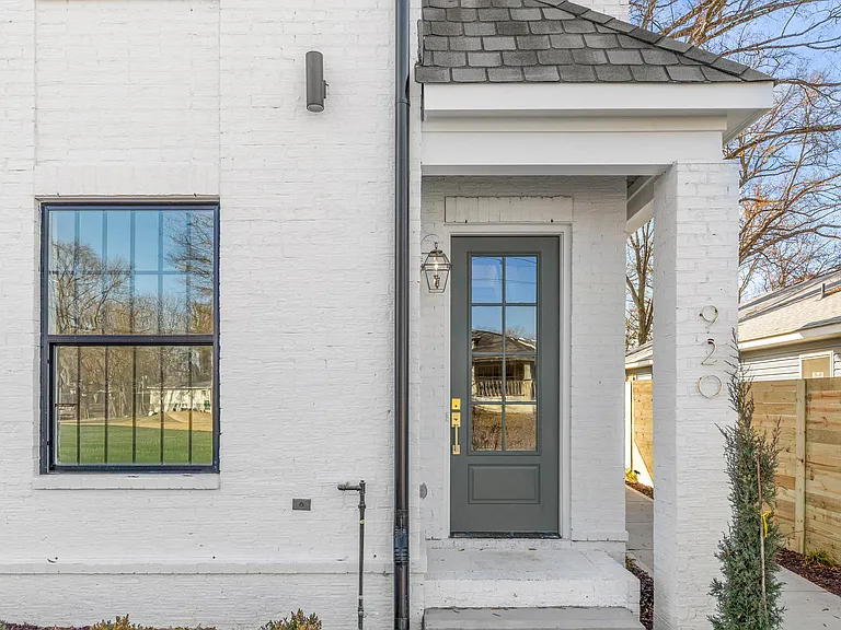 1731 Harrill St — Photo 3