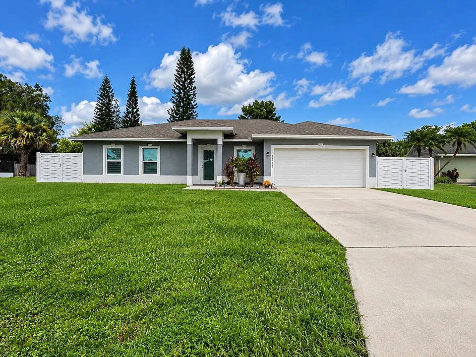 1749 SE Vesthaven Ct