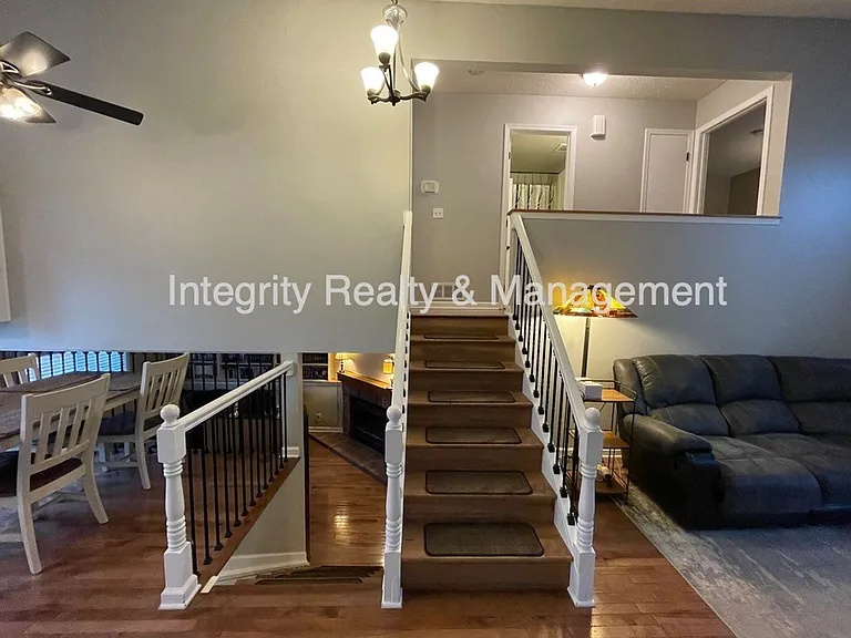 475 Chiswick Cir — Photo 12