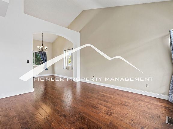 4th image of 1328 Hamstead Ct