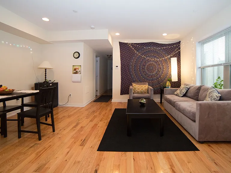 3222 Spring Garden St — Photo 3
