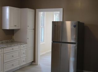 21 Phillips St, Amsterdam, NY 12010