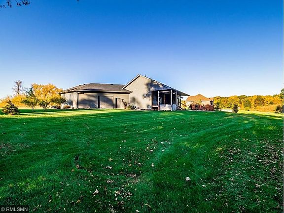 Huge yard!