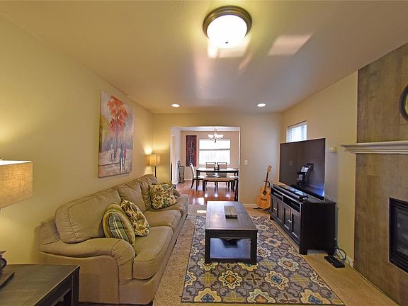 5th image of 1007A Idaho St