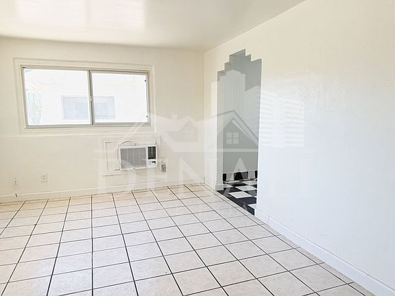 2nd image of 1125 E Devonshire Ave APT 8
