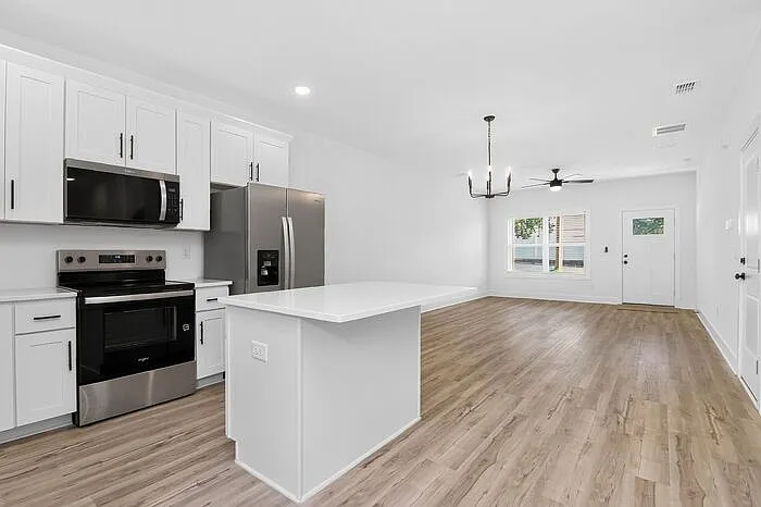 308 E Talleyrand Ave — Photo 9