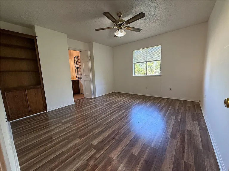 16307 Framingham Cir — Photo 12