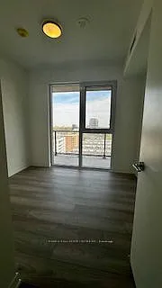 285 Dufferin St #924 — Photo 15