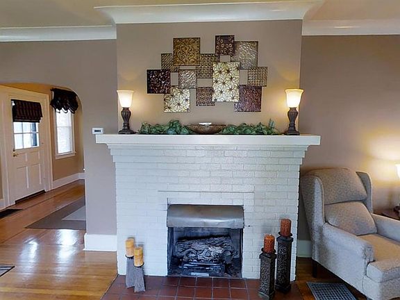 4th image of 4103 Saint Martins Pl