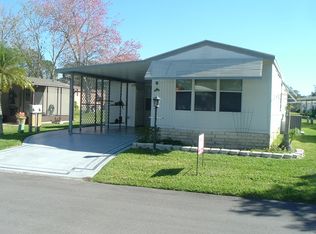 27 Royal Dr, Eustis, FL 32726