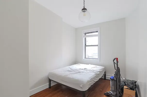 Rented by Hagstrom Management Inc | media 50