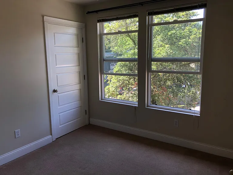 3107 E Madison St #B — Photo 3
