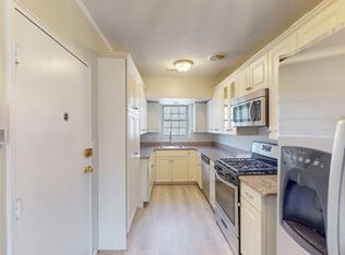 137 Lake Shore Rd APT 4, Brighton, MA 02135