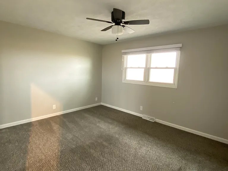 13311 Slayton St — Photo 7