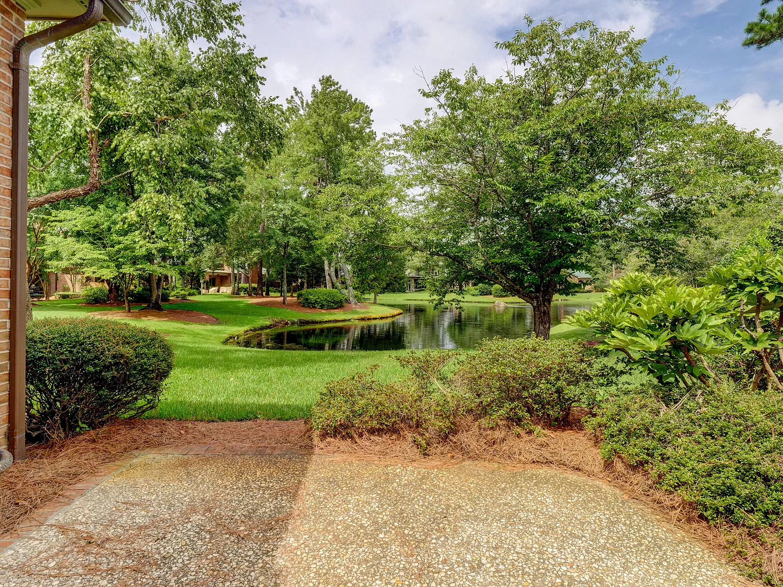 2 bed, 2.0 bath, $2,600 — Photo 3