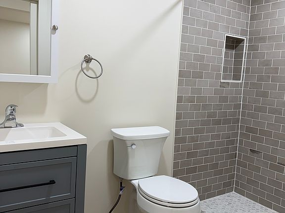 4th image of 1170 S Mill Ave #1