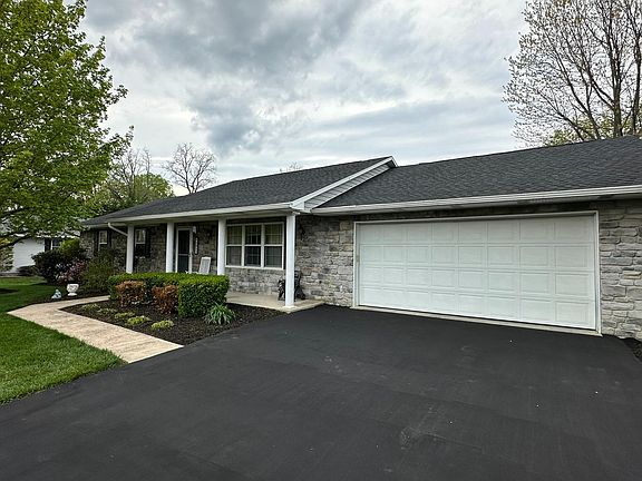 3rd image of 1019 Redwood Dr