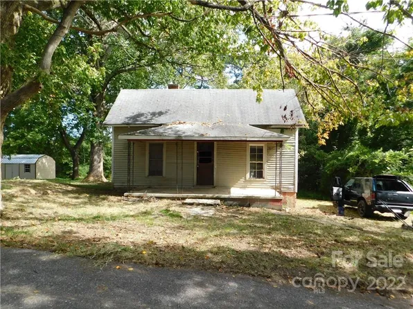 928 White St, Lincolnton, NC 28092